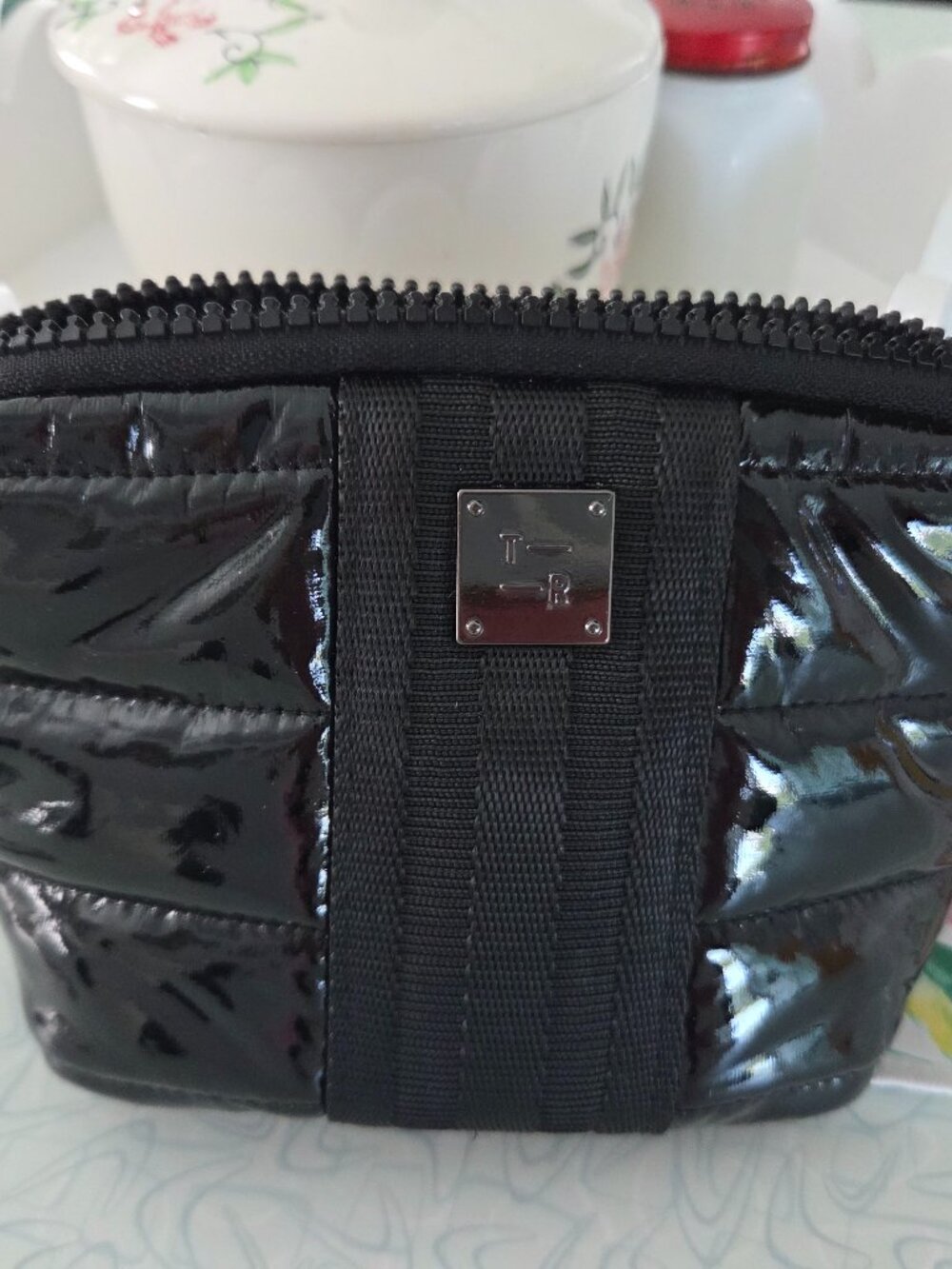 Think Royln Pouch